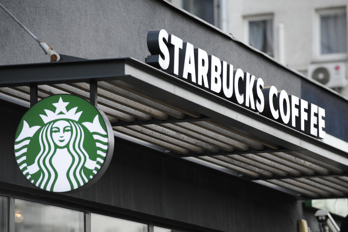 Starbucks thay đổi logo