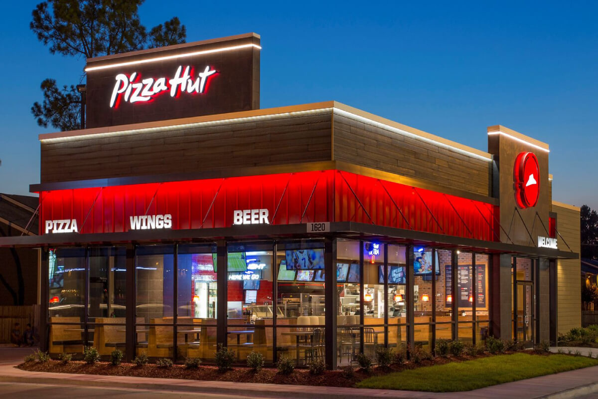 Pizza Hut gợi cảm giác thân thiện, đoàn kết